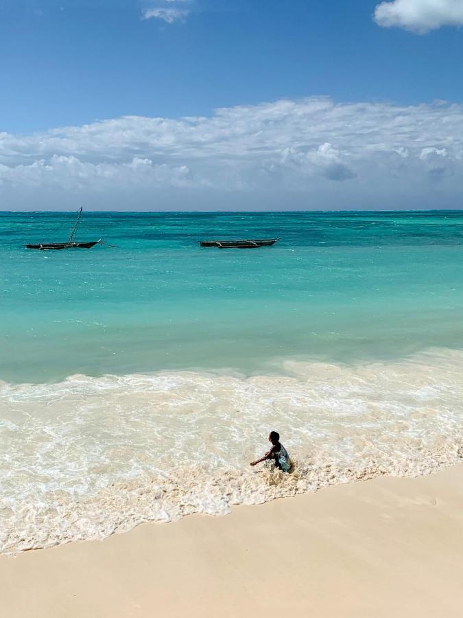 The African Paradise Beach Hotel Bwejuu Exteriör bild